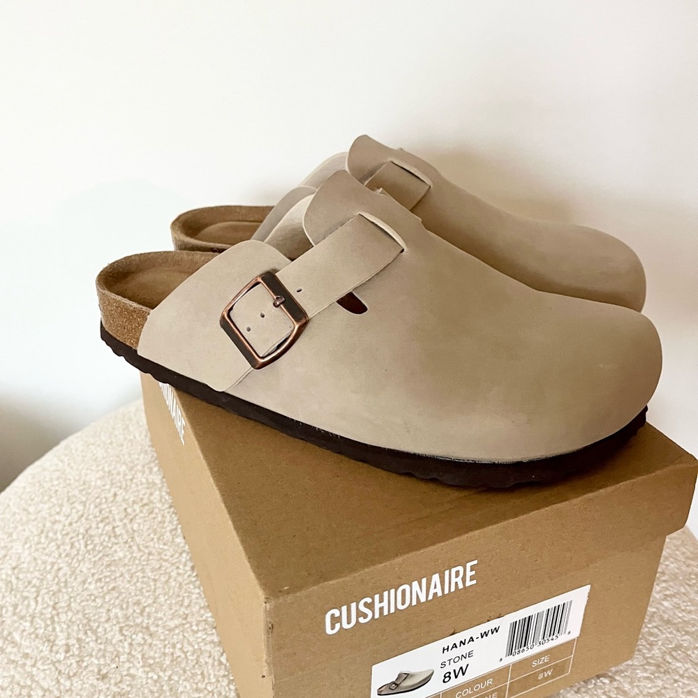 SOLD: Cushionaire clogs. Brand new. Never worn